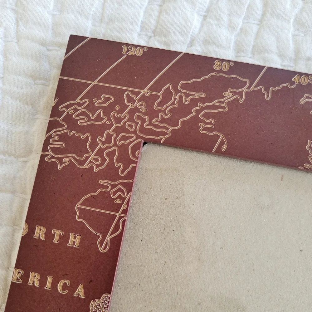 Brown Map Themed Etched Wood Picture Frame For 5